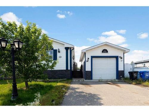 389 Mckinlay Crescent, Fort Mcmurray, AB - Outdoor