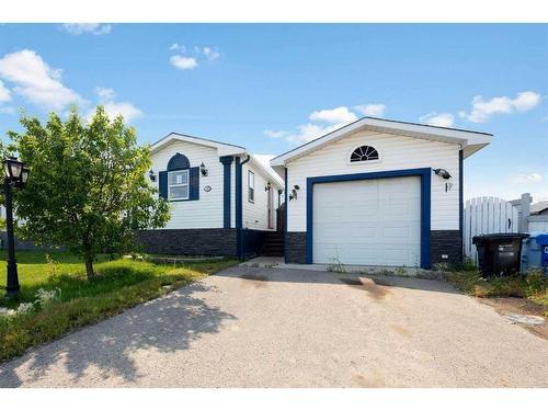 389 Mckinlay Crescent, Fort Mcmurray, AB - Outdoor