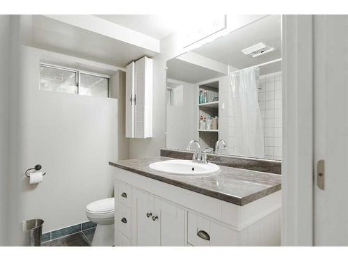 61 Alberta Drive, Fort Mcmurray, AB - Indoor Photo Showing Bathroom