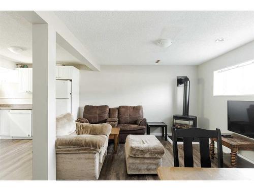 61 Alberta Drive, Fort Mcmurray, AB - Indoor Photo Showing Other Room