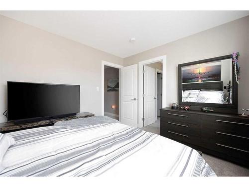 53-284 Shalestone Way, Fort Mcmurray, AB - Indoor Photo Showing Bedroom