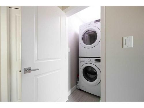 53-284 Shalestone Way, Fort Mcmurray, AB - Indoor Photo Showing Laundry Room