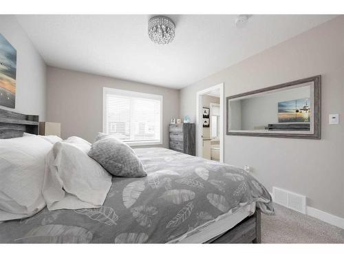 53-284 Shalestone Way, Fort Mcmurray, AB - Indoor Photo Showing Bedroom