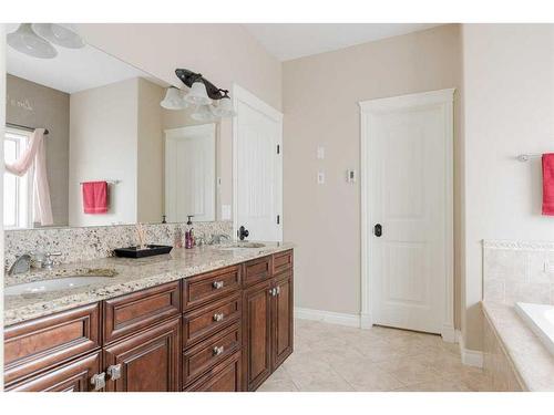 156 Wilson Drive, Fort Mcmurray, AB - Indoor Photo Showing Bathroom