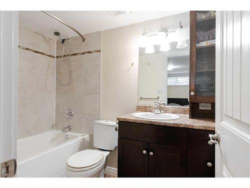 105 Graham Place, Fort Mcmurray, AB - Indoor Photo Showing Bathroom