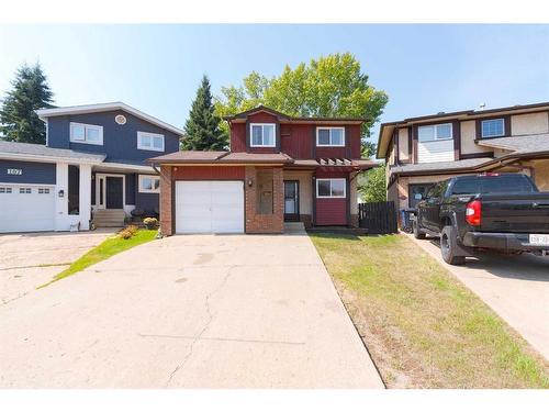 105 Graham Place, Fort Mcmurray, AB - Outdoor With Facade