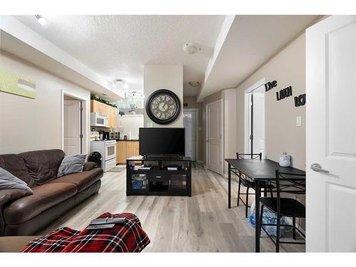 113 Pliska Crescent, Fort Mcmurray, AB - Indoor Photo Showing Living Room