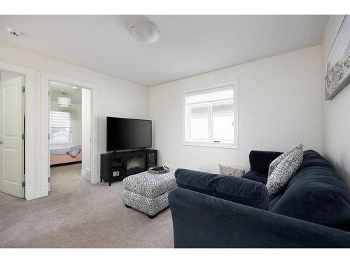 135 Arncliff Court, Fort Mcmurray, AB - Indoor Photo Showing Living Room