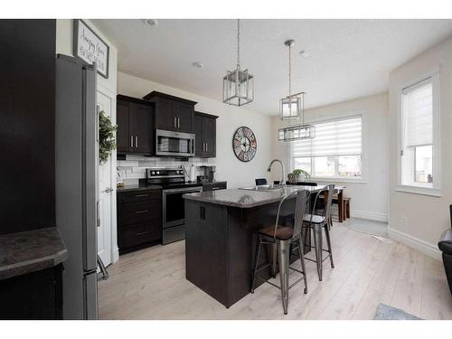 135 Arncliff Court, Fort Mcmurray, AB - Indoor Photo Showing Kitchen With Upgraded Kitchen