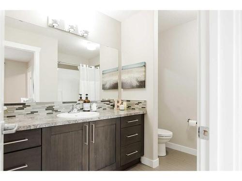 18-300 Sparrow Hawk Drive, Fort Mcmurray, AB - Indoor Photo Showing Bathroom