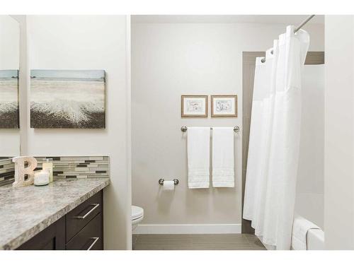 18-300 Sparrow Hawk Drive, Fort Mcmurray, AB - Indoor Photo Showing Bathroom