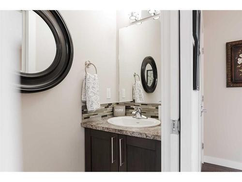 18-300 Sparrow Hawk Drive, Fort Mcmurray, AB - Indoor Photo Showing Bathroom