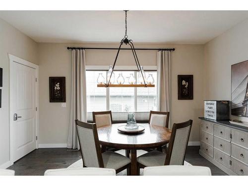 18-300 Sparrow Hawk Drive, Fort Mcmurray, AB - Indoor Photo Showing Dining Room