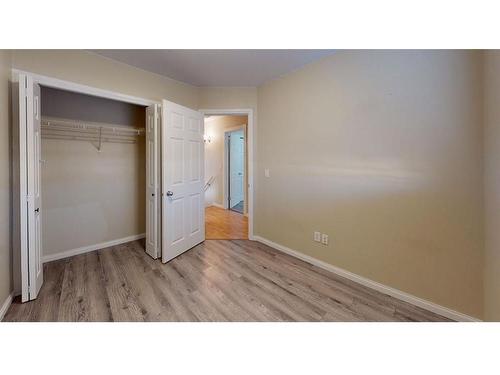 108 Fox Crescent, Fort Mcmurray, AB - Indoor Photo Showing Other Room