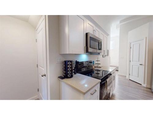 108 Fox Crescent, Fort Mcmurray, AB - Indoor Photo Showing Kitchen