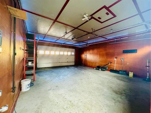 108 Fox Crescent, Fort Mcmurray, AB - Indoor Photo Showing Garage