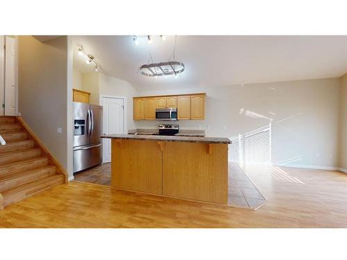 108 Fox Crescent, Fort Mcmurray, AB - Indoor Photo Showing Kitchen