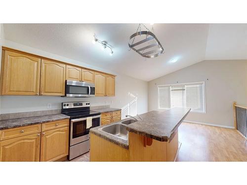 108 Fox Crescent, Fort Mcmurray, AB - Indoor Photo Showing Kitchen With Double Sink