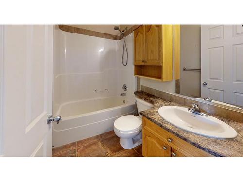 108 Fox Crescent, Fort Mcmurray, AB - Indoor Photo Showing Bathroom