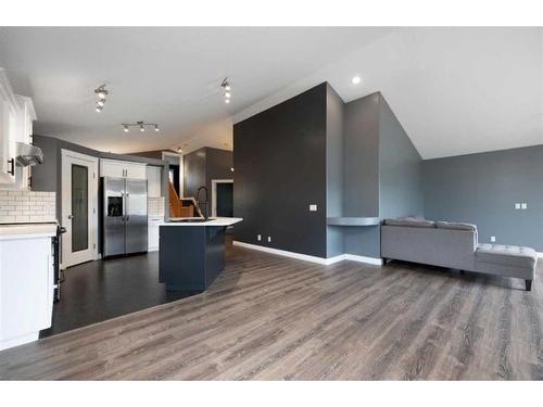 157 Pickles Crescent, Fort Mcmurray, AB - Indoor Photo Showing Kitchen