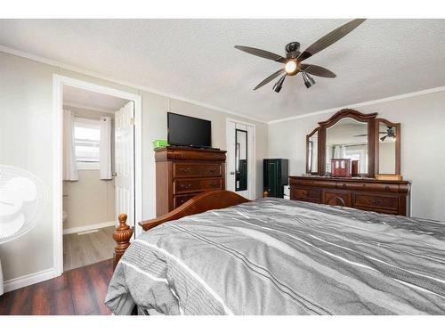 130 Couture Lane, Fort Mcmurray, AB - Indoor Photo Showing Bedroom