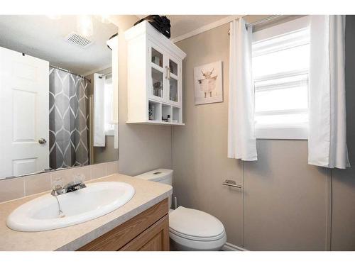 130 Couture Lane, Fort Mcmurray, AB - Indoor Photo Showing Bathroom