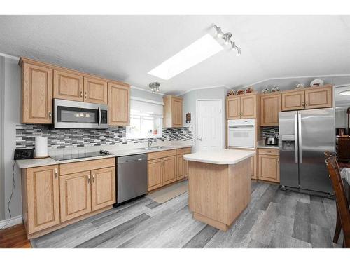 130 Couture Lane, Fort Mcmurray, AB - Indoor Photo Showing Kitchen