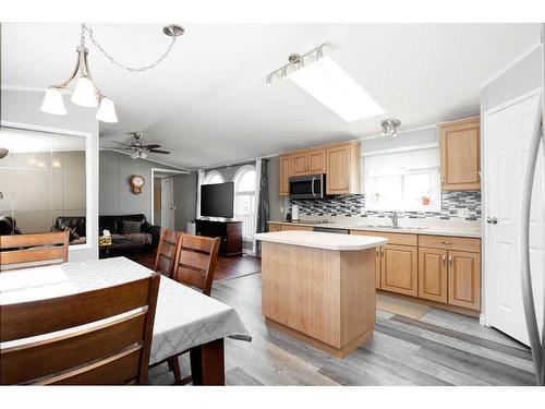 130 Couture Lane, Fort Mcmurray, AB - Indoor Photo Showing Kitchen