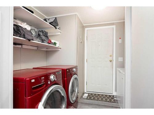 130 Couture Lane, Fort Mcmurray, AB - Indoor Photo Showing Laundry Room