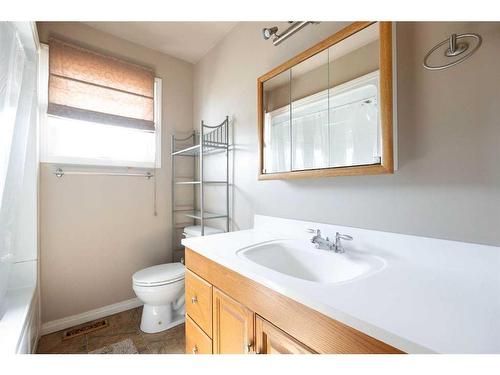 108 Piven Place, Fort Mcmurray, AB - Indoor Photo Showing Bathroom