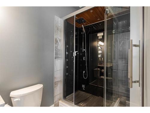 266 Athabasca Avenue, Fort Mcmurray, AB - Indoor Photo Showing Bathroom