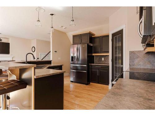 216 Pinnacle Place, Fort Mcmurray, AB - Indoor Photo Showing Kitchen With Upgraded Kitchen