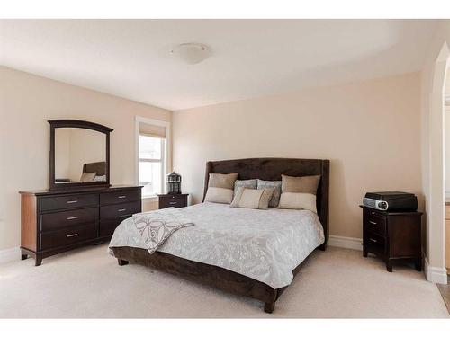 216 Pinnacle Place, Fort Mcmurray, AB - Indoor Photo Showing Bedroom