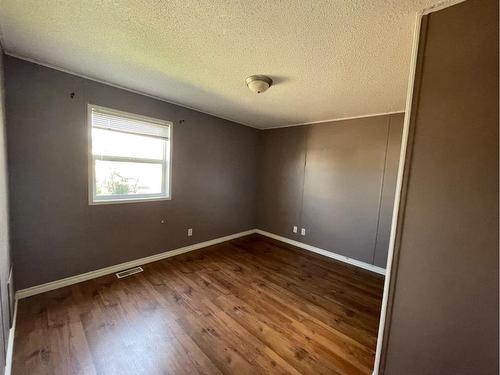 244 Mckinlay Crescent, Fort Mcmurray, AB - Indoor Photo Showing Other Room