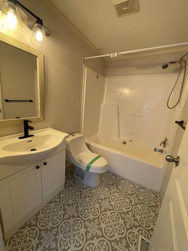 244 Mckinlay Crescent, Fort Mcmurray, AB - Indoor Photo Showing Bathroom