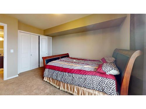 635-201 Abasand Drive, Fort Mcmurray, AB - Indoor Photo Showing Bedroom