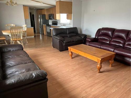 189 Couture Lane, Fort Mcmurray, AB - Indoor Photo Showing Living Room