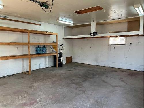 189 Couture Lane, Fort Mcmurray, AB - Indoor Photo Showing Garage