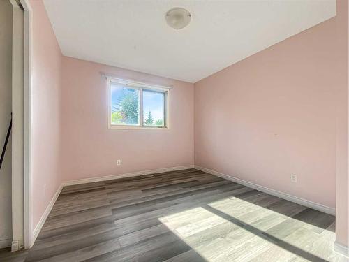 237 Beaton Place, Fort Mcmurray, AB - Indoor Photo Showing Other Room