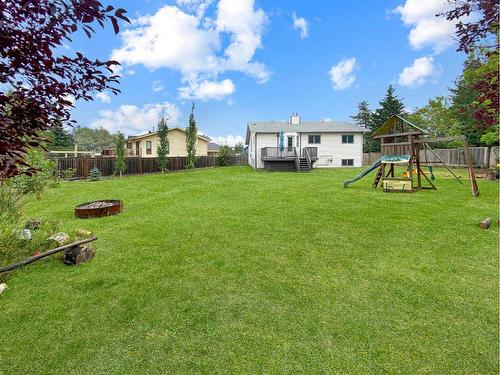 237 Beaton Place, Fort Mcmurray, AB - Outdoor With Backyard