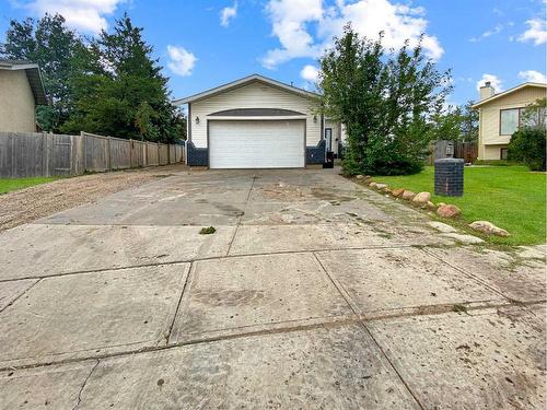 237 Beaton Place, Fort Mcmurray, AB - Outdoor