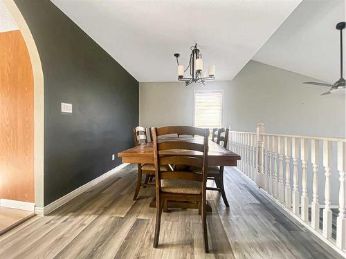 237 Beaton Place, Fort Mcmurray, AB - Indoor Photo Showing Dining Room