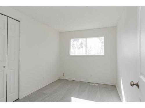 453 Signal Road, Fort Mcmurray, AB - Indoor Photo Showing Other Room