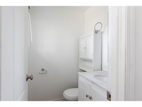 453 Signal Road, Fort Mcmurray, AB - Indoor Photo Showing Bathroom