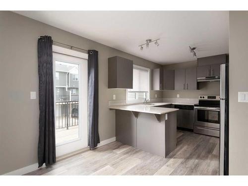 55-401 Athabasca Avenue, Fort Mcmurray, AB - Indoor Photo Showing Kitchen