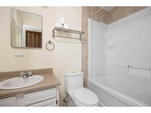 273 Ross Haven Drive, Fort Mcmurray, AB - Indoor Photo Showing Bathroom