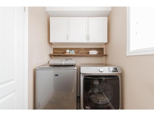 121 Coles Bay, Fort Mcmurray, AB - Indoor Photo Showing Laundry Room