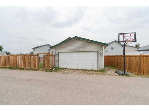 121 Coles Bay, Fort Mcmurray, AB - Outdoor With Exterior