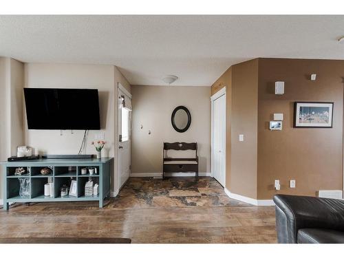 121 Coles Bay, Fort Mcmurray, AB - Indoor