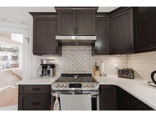 148 Eglert Drive, Fort Mcmurray, AB - Indoor Photo Showing Kitchen